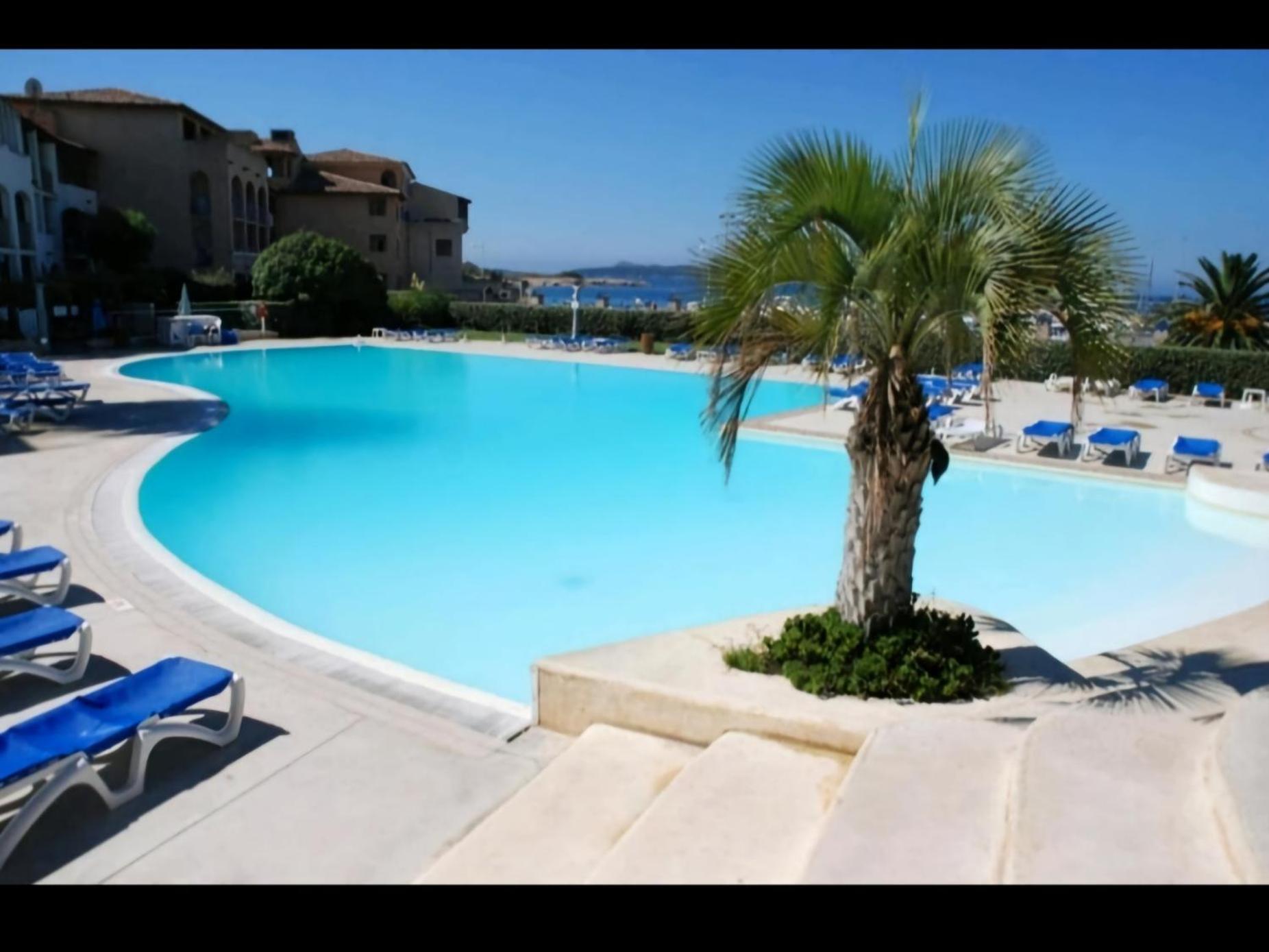 Appartement T2 - Bord De Mer - Piscine Six-Fours-les-Plages Esterno foto