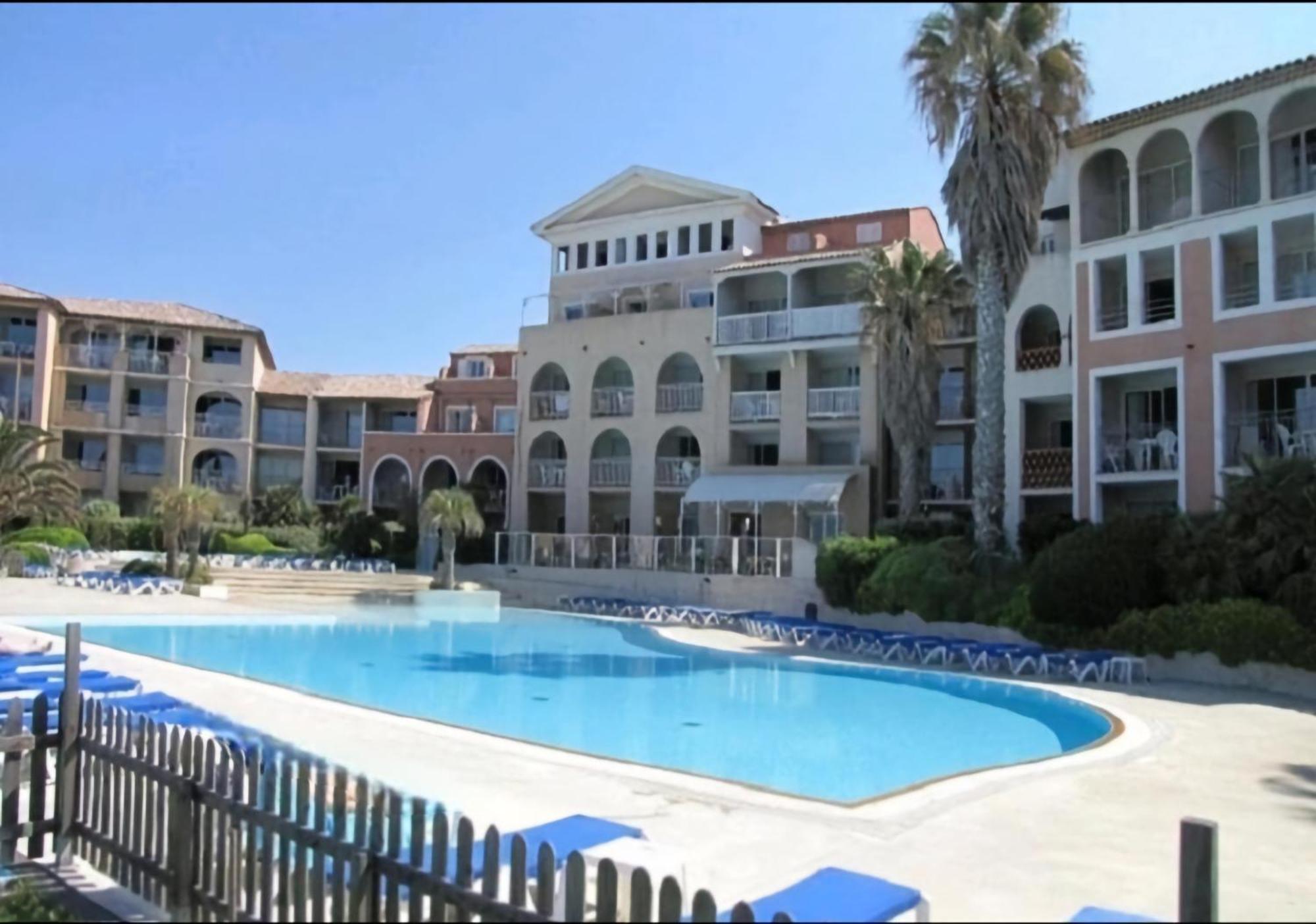 Appartement T2 - Bord De Mer - Piscine Six-Fours-les-Plages Esterno foto