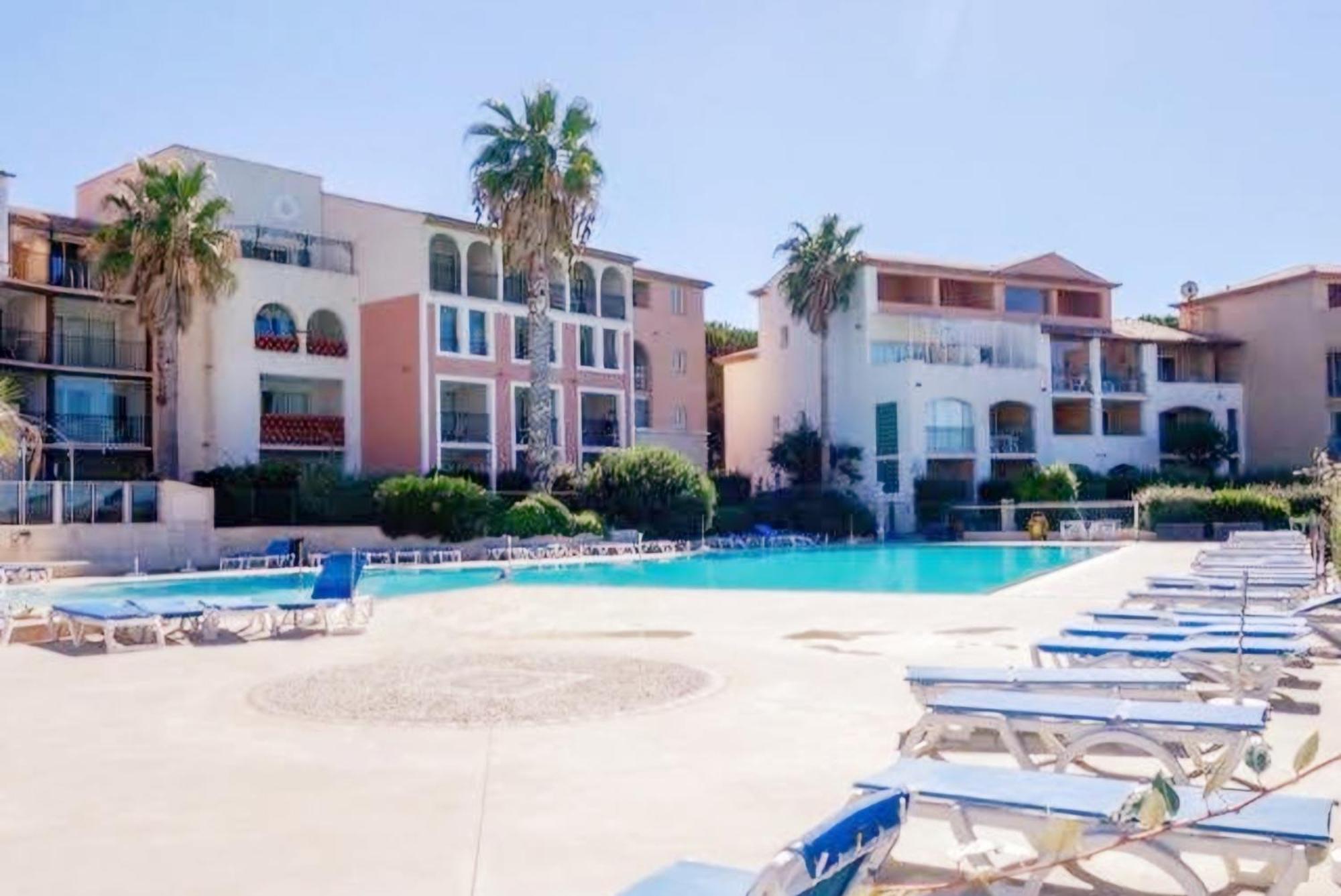 Appartement T2 - Bord De Mer - Piscine Six-Fours-les-Plages Esterno foto